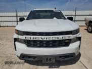 ✅ 2021 Chevrolet Silverado 1500 Custom • VIN: 3GCPWBEK7MG381964 • Lot: 64897024. Wystawiony na Copart z przebiegiem 58 401 mil. Bezpłatny archiwum sprzedaży aukcyjnych z USA i szczegółowy raport historii pojazdu na DreamBid. Zdjęcie 5.