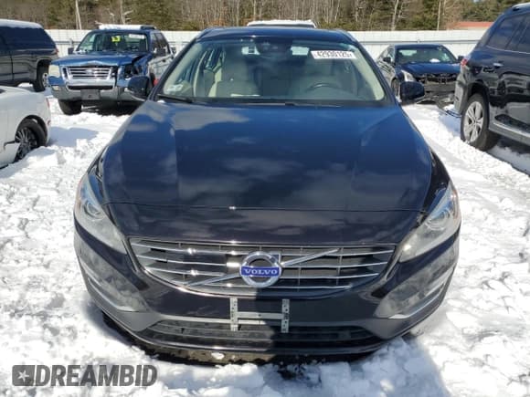 ✅ 2015 Volvo V60 • VIN: YV1612SMXF1220567 • Lot: 42930125. Listed on Copart with 122,114 mi. Free auction sales archive from the USA and detailed vehicle history report at DreamBid. Image 5.