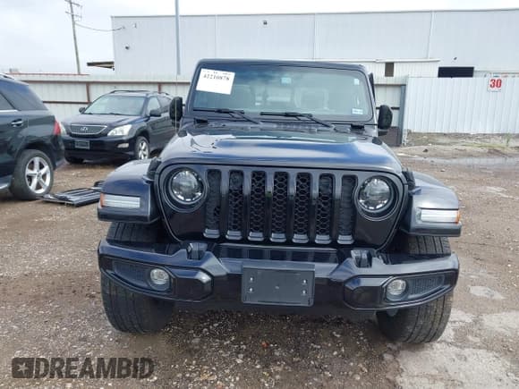 ✅ 2023 Jeep Gladiator Overland • VIN: 1C6HJTFG6PL555153 • Lot: 42210878. Listed on IAAI with 40,576 mi. Free auction sales archive from the USA and detailed vehicle history report at DreamBid. Image 13.