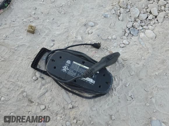 ✅ 2013 Chevrolet Volt • VIN: 1G1RH6E40DU142645 • Lot: 77102064. Wystawiony na Copart z przebiegiem 167 275 mil. Bezpłatny archiwum sprzedaży aukcyjnych z USA i szczegółowy raport historii pojazdu na DreamBid. Zdjęcie 14.