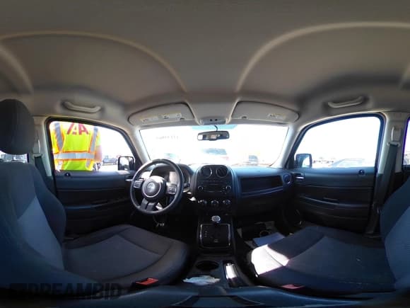 ✅ 2017 Jeep Patriot Sport • VIN: 1C4NJRBB0HD144870 • Lot: 42135865. Wystawiony na IAAI z przebiegiem 49 130 mil. Bezpłatny archiwum sprzedaży aukcyjnych z USA i szczegółowy raport historii pojazdu na DreamBid. Zdjęcie 19.