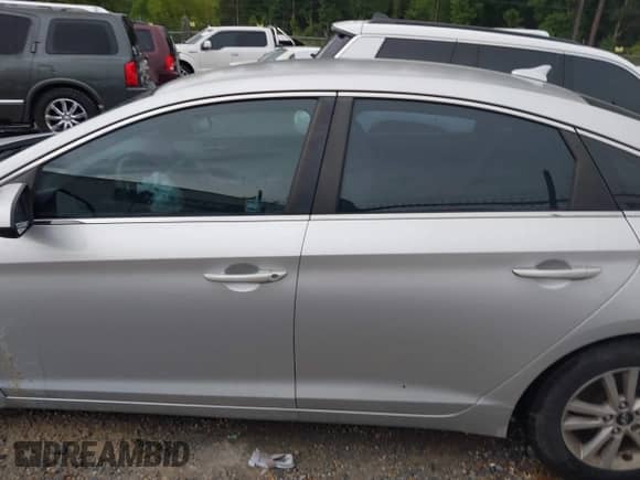 2016 Hyundai Sonata 2.4L z VIN 5NPE24AF9GH276135, wystawiony jako IAAI lot #42623384 z przebiegiem 164 220 mil mil oraz . Historia ofert i sprzedaży dostępna na DreamBid. Obrazek 14.