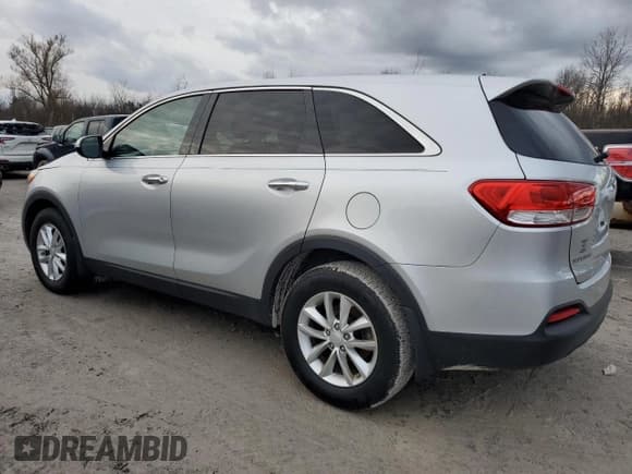 ✅ 2017 Kia Sorento LX • VIN: 5XYPG4A39HG250482 • Лот: 92989035. Опубликован ранее на Copart с пробегом 45 507 миль. Бесплатный доступ к архиву аукционных продаж из США и подробный отчёт об истории автомобиля на DreamBid. Изображение 2.