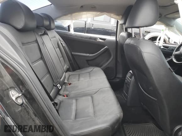 ✅ 2012 Volkswagen Jetta SE • VIN: 3VWDP7AJ9CM301068 • Lot: 85521115. Wystawiony na Copart z przebiegiem 185 594 mil. Bezpłatny archiwum sprzedaży aukcyjnych z USA i szczegółowy raport historii pojazdu na DreamBid. Zdjęcie 10.