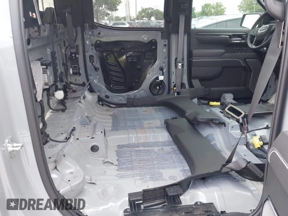 ✅ 2024 GMC Sierra 1500 AT4X • VIN: 3GTUUFEL7RG290547 • Лот: 42335851. Опубликован ранее на IAAI с пробегом Не указан. Бесплатный доступ к архиву аукционных продаж из США и подробный отчёт об истории автомобиля на DreamBid. Изображение 8.