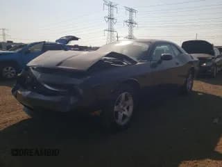 ✅ 2010 Dodge Challenger SE • VIN: 2B3CJ4DV2AH184105 • Lot: 71411684. Wystawiony na Copart z przebiegiem 139 270 mil. Bezpłatny archiwum sprzedaży aukcyjnych z USA i szczegółowy raport historii pojazdu na DreamBid. Zdjęcie 1.