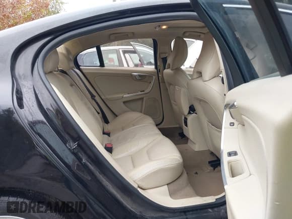 ✅ 2012 Volvo S60 T5 • VIN: YV1622FS2C2053908 • Лот: 43363221. Опубликован ранее на IAAI с пробегом 126 634 миль. Бесплатный доступ к архиву аукционных продаж из США и подробный отчёт об истории автомобиля на DreamBid. Изображение 8.