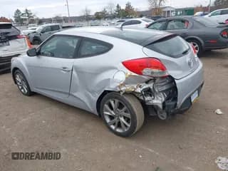 ✅ 2016 Hyundai Veloster • VIN: KMHTC6AD9GU291251 • Lot: 40986461. Wystawiony na IAAI z przebiegiem 81 061 mil. Bezpłatny archiwum sprzedaży aukcyjnych z USA i szczegółowy raport historii pojazdu na DreamBid. Zdjęcie 3.