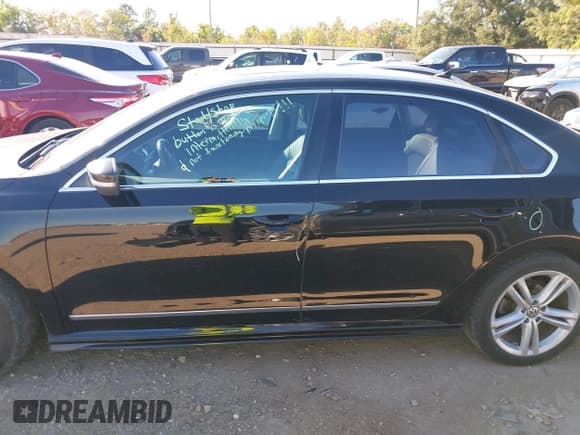✅ 2015 Volkswagen Passat SEL Premium • VIN: 1VWCV7A37FC053458 • Lot: 43605243. Listed on IAAI with 124,545 mi. Free auction sales archive from the USA and detailed vehicle history report at DreamBid. Image 14.