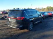 ✅ 2023 Chrysler Pacifica Limited • VIN: 2C4RC3GG5PR506961 • Lot: 41612535. Wystawiony na IAAI z przebiegiem 23 496 mil. Bezpłatny archiwum sprzedaży aukcyjnych z USA i szczegółowy raport historii pojazdu na DreamBid. Zdjęcie 4.