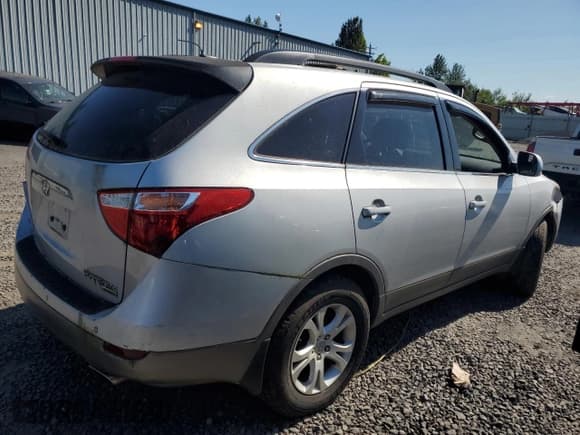 ✅ 2010 Hyundai Veracruz Limited • VIN: KM8NUDCC6AU135528 • Лот: 64490955. Опубликован ранее на Copart с пробегом 118 244 миль. Бесплатный доступ к архиву аукционных продаж из США и подробный отчёт об истории автомобиля на DreamBid. Изображение 3.