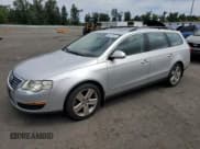 ✅ 2008 Volkswagen Passat Komfort • VIN: WVWLK73C38E140399 • Lot: 64442985. Listed on Copart with 149,360 mi. Free auction sales archive from the USA and detailed vehicle history report at DreamBid. Image 1.