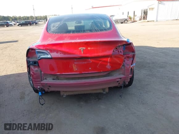 ✅ 2018 Tesla Model 3 Long Range Battery • VIN: 5YJ3E1EA0JF153910 • Lot: 43277095. Listed on IAAI with 77,646 mi. Free auction sales archive from the USA and detailed vehicle history report at DreamBid. Image 15.