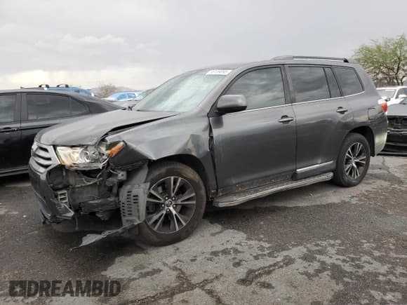 ✅ 2013 Toyota Highlander SE • VIN: 5TDZK3EH5DS116699 • Лот: 86159095. Опубликован ранее на Copart с пробегом 264 256 миль. Бесплатный доступ к архиву аукционных продаж из США и подробный отчёт об истории автомобиля на DreamBid. Изображение 1.