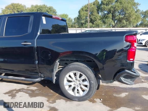 ✅ 2021 Chevrolet Silverado 1500 Custom • VIN: 3GCPWBEK6MG201633 • Lot: 43140339. Listed on IAAI with 104,572 mi. Free auction sales archive from the USA and detailed vehicle history report at DreamBid. Image 17.