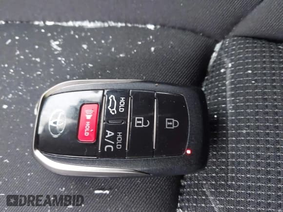 ✅ 2025 Toyota RAV4 SE • VIN: JTMCB3FV4SD274566 • Lot: 43590362. Wystawiony na IAAI z przebiegiem 4 470 mil. Bezpłatny archiwum sprzedaży aukcyjnych z USA i szczegółowy raport historii pojazdu na DreamBid. Zdjęcie 11.