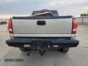 ✅ 2006 Chevrolet Silverado 2500HD LT2 • VIN: 1GCHK29D06E185922 • Лот: 81599505. Опубликован ранее на Copart с пробегом Не указан. Бесплатный доступ к архиву аукционных продаж из США и подробный отчёт об истории автомобиля на DreamBid. Изображение 6.