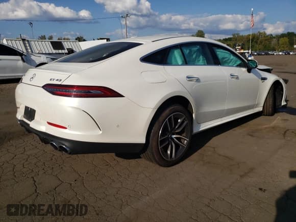 ✅ 2022 Mercedes-Benz AMG GT 43 • VIN: W1K7X5KB7NA045904 • Lot: 80255775. Wystawiony na Copart z przebiegiem Nie podano. Bezpłatny archiwum sprzedaży aukcyjnych z USA i szczegółowy raport historii pojazdu na DreamBid. Zdjęcie 3.