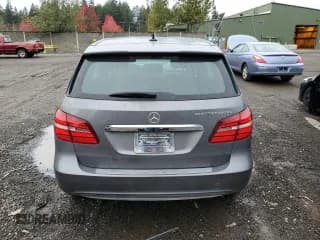 ✅ 2015 Mercedes-Benz B Electric Drive • VIN: WDDVP9AB4FJ006687 • Лот: 74812333. Опубликован ранее на Copart с пробегом 66 321 миль. Бесплатный доступ к архиву аукционных продаж из США и подробный отчёт об истории автомобиля на DreamBid. Изображение 6.