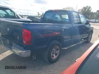2007 Dodge 1500 ST с VIN 1D7HA18K57J556827, выставлен на аукционе IAAI как лот 43573149 с пробегом 189 272 миль миль и . История ставок и продаж доступна на DreamBid. Изображение 4.