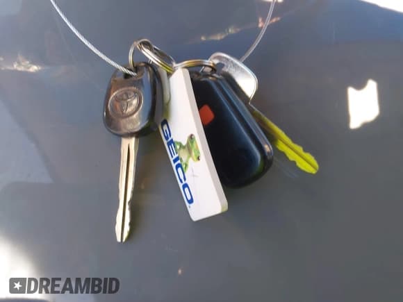 ✅ 2002 Toyota Solara SE • VIN: 2T1FF28P02C566318 • Lot: 41698027. Wystawiony na IAAI z przebiegiem 175 954 mil. Bezpłatny archiwum sprzedaży aukcyjnych z USA i szczegółowy raport historii pojazdu na DreamBid. Zdjęcie 11.