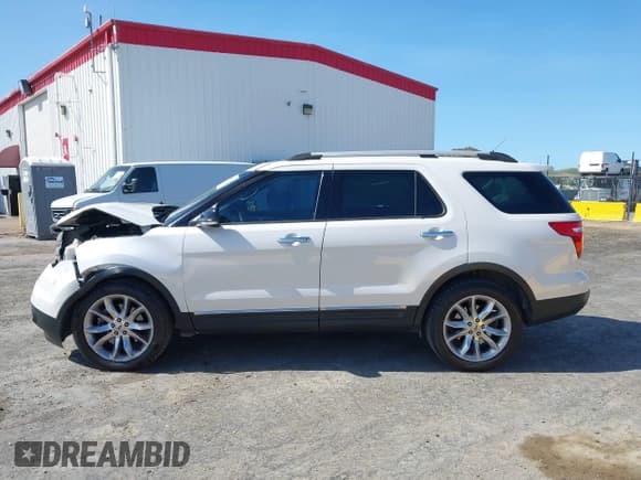 ✅ 2014 Ford Explorer XLT • VIN: 1FM5K8D81EGC01334 • Lot: 41995546. Wystawiony na IAAI z przebiegiem 139 812 mil. Bezpłatny archiwum sprzedaży aukcyjnych z USA i szczegółowy raport historii pojazdu na DreamBid. Zdjęcie 14.