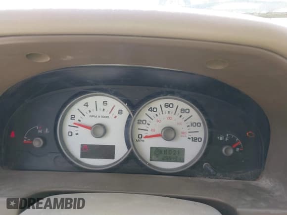 ✅ 2005 Ford Escape XLT • VIN: 1FMCU03165DA08296 • Лот: 41677892. Опубликован ранее на IAAI с пробегом 255 431 миль. Бесплатный доступ к архиву аукционных продаж из США и подробный отчёт об истории автомобиля на DreamBid. Изображение 7.