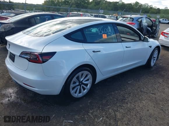 ✅ 2023 Tesla Model 3 • VIN: 5YJ3E1EA1PF492555 • Lot: 43334011. Wystawiony na IAAI z przebiegiem 36 654 mil. Bezpłatny archiwum sprzedaży aukcyjnych z USA i szczegółowy raport historii pojazdu na DreamBid. Zdjęcie 4.