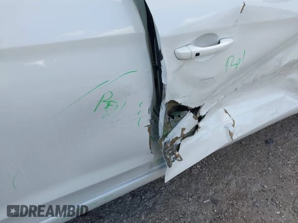 ✅ 2018 Hyundai Elantra Limited • VIN: 5NPD84LF3JH221520 • Лот: 43411072. Опубликован ранее на IAAI с пробегом 110 074 миль. Бесплатный доступ к архиву аукционных продаж из США и подробный отчёт об истории автомобиля на DreamBid. Изображение 6.