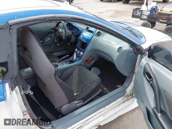 ✅ 2000 Toyota Celica GTS • VIN: JTDDY32T2Y0015579 • Lot: 41548735. Wystawiony na IAAI z przebiegiem Nie podano. Bezpłatny archiwum sprzedaży aukcyjnych z USA i szczegółowy raport historii pojazdu na DreamBid. Zdjęcie 5.