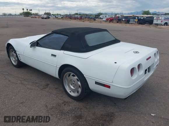 ✅ 1994 Chevrolet Corvette • VIN: 1G1YY32P0R5103497 • Lot: 43118727. Wystawiony na IAAI z przebiegiem 163 347 mil. Bezpłatny archiwum sprzedaży aukcyjnych z USA i szczegółowy raport historii pojazdu na DreamBid. Zdjęcie 3.