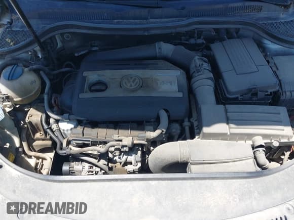 ✅ 2013 Volkswagen CC R-Line • VIN: WVWBP7AN4DE554349 • Lot: 42324254. Listed on IAAI with 212,414 mi. Free auction sales archive from the USA and detailed vehicle history report at DreamBid. Image 10.