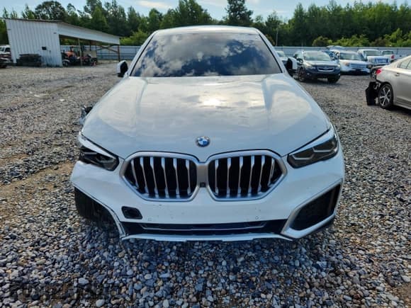✅ 2023 BMW X6 xDrive40i • VIN: 5UXCY6C06P9N58248 • Лот: 64719515. Опубликован ранее на Copart с пробегом Не указан. Бесплатный доступ к архиву аукционных продаж из США и подробный отчёт об истории автомобиля на DreamBid. Изображение 5.