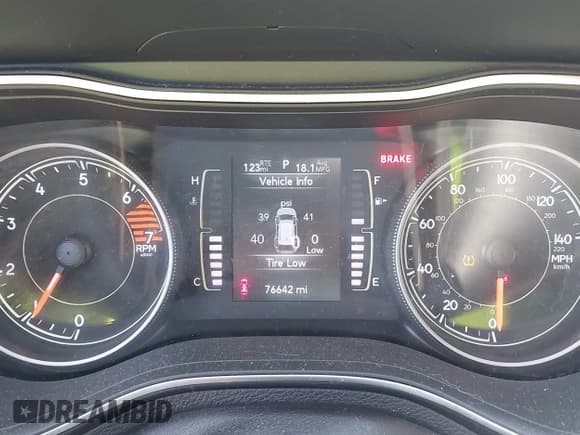 ✅ 2019 Jeep Cherokee Latitude • VIN: 1C4PJMCB8KD139241 • Лот: 42557357. Опубликован ранее на IAAI с пробегом 76 642 миль. Бесплатный доступ к архиву аукционных продаж из США и подробный отчёт об истории автомобиля на DreamBid. Изображение 7.