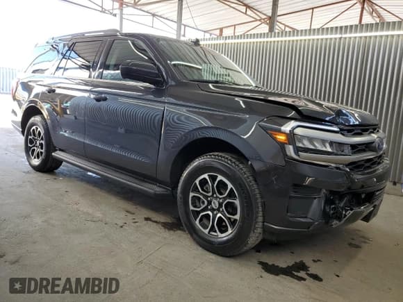 ✅ 2024 Ford Expedition XLT • VIN: 1FMJU1J84REA58417 • Lot: 52782705. Listed on Copart with 27,205 mi. Free auction sales archive from the USA and detailed vehicle history report at DreamBid. Image 4.