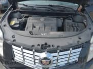 ✅ 2015 Cadillac SRX • VIN: 3GYFNAE38FS593171 • Lot: 42274159. Wystawiony na IAAI z przebiegiem 104 049 mil. Bezpłatny archiwum sprzedaży aukcyjnych z USA i szczegółowy raport historii pojazdu na DreamBid. Zdjęcie 10.