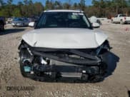 ✅ 2025 Hyundai Venue SEL • VIN: KMHRC8A36SU350181 • Lot: 88292435. Listed on Copart with 813 mi. Free auction sales archive from the USA and detailed vehicle history report at DreamBid. Image 5.