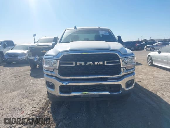 ✅ 2024 Ram 2500 Big Horn • VIN: 3C6UR5DL5RG343489 • Lot: 43901688. Listed on IAAI with 38,690 mi. Free auction sales archive from the USA and detailed vehicle history report at DreamBid. Image 11.