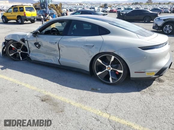 ✅ 2022 Porsche Taycan 4S • VIN: WP0AB2Y17NSA43448 • Lot: 48433145. Wystawiony na Copart z przebiegiem 5 222 mil. Bezpłatny archiwum sprzedaży aukcyjnych z USA i szczegółowy raport historii pojazdu na DreamBid. Zdjęcie 2.