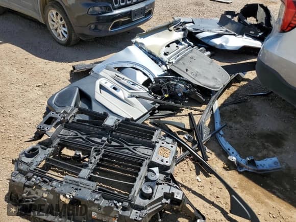 ✅ 2025 Ford Explorer Active • VIN: 1FMUK7DH8SGA36402 • Lot: 69673015. Listed on Copart with 6,660 mi. Free auction sales archive from the USA and detailed vehicle history report at DreamBid. Image 13.