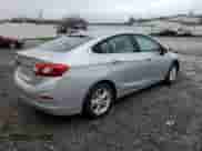 2017 Chevrolet Cruze LT z VIN 1G1BE5SM9H7145704, wystawiony jako Copart lot #73394972 z przebiegiem 56 787 mil mil oraz . Historia ofert i sprzedaży dostępna na DreamBid. Obrazek 3.