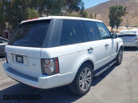 ✅ 2011 Land Rover Range Rover HSE Lux • VIN: SALMF1D46BA333814 • Лот: 42842430. Опубликован ранее на IAAI с пробегом 109 174 миль. Бесплатный доступ к архиву аукционных продаж из США и подробный отчёт об истории автомобиля на DreamBid. Изображение 4.