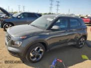 ✅ 2023 Hyundai Venue Limited • VIN: KMHRC8A38PU270730 • Lot: 83842955. Wystawiony na Copart z przebiegiem 8 864 mil. Bezpłatny archiwum sprzedaży aukcyjnych z USA i szczegółowy raport historii pojazdu na DreamBid. Zdjęcie 1.