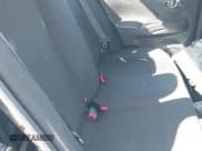 ✅ 2013 Nissan Versa S Plus • VIN: 3N1CN7AP3DL882733 • Lot: 38646471. Wystawiony na IAAI z przebiegiem 139 314 mil. Bezpłatny archiwum sprzedaży aukcyjnych z USA i szczegółowy raport historii pojazdu na DreamBid. Zdjęcie 8.