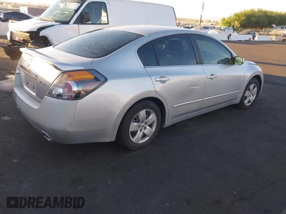 ✅ 2007 Nissan Altima S • VIN: 1N4AL21E67N461336 • Lot: 43610011. Listed on IAAI with 183,707 mi. Free auction sales archive from the USA and detailed vehicle history report at DreamBid. Image 4.
