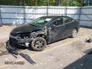 ✅ 2019 Chevrolet Cruze LT • VIN: 1G1BE5SM2K7145275 • Lot: 43248811. Listed on IAAI with 169,876 mi. Free auction sales archive from the USA and detailed vehicle history report at DreamBid. Image 2.