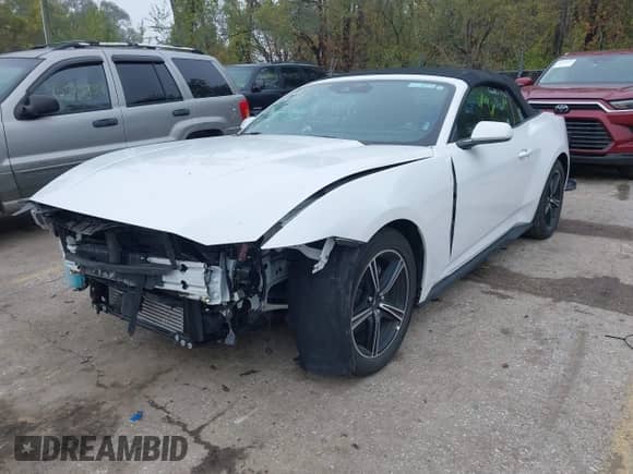 2025 Ford Mustang EcoBoost Premium z VIN 1FAGP8UH1S5110897, wystawiony jako IAAI lot #43585005 z przebiegiem 15 065 mil mil oraz . Historia ofert i sprzedaży dostępna na DreamBid. Obrazek 2.
