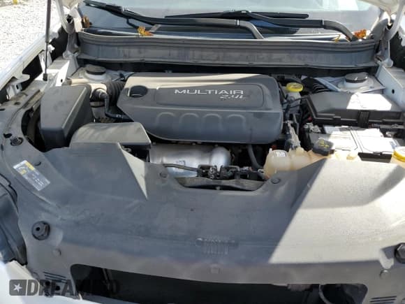 ✅ 2019 Jeep Cherokee Latitude • VIN: 1C4PJLCB4KD114329 • Lot: 82506245. Wystawiony na Copart z przebiegiem 139 623 mil. Bezpłatny archiwum sprzedaży aukcyjnych z USA i szczegółowy raport historii pojazdu na DreamBid. Zdjęcie 12.