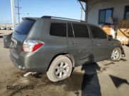 ✅ 2010 Toyota Highlander • VIN: 5TDZK3EHXAS004931 • Lot: 92054095. Listed on Copart with 224,945 mi. Free auction sales archive from the USA and detailed vehicle history report at DreamBid. Image 3.