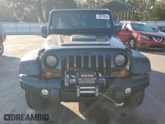 ✅ 2013 Jeep Wrangler Unlimited Sahara • VIN: 1C4HJWEG7DL563110 • Lot: 93070565. Listed on Copart with 151,623 mi. Free auction sales archive from the USA and detailed vehicle history report at DreamBid. Image 5.